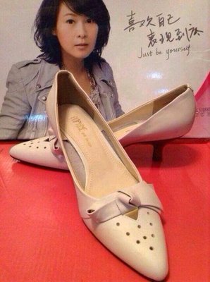 尋找實力批發商合作 達芙妮品牌鞋子，每款200雙起批，專供渠道商